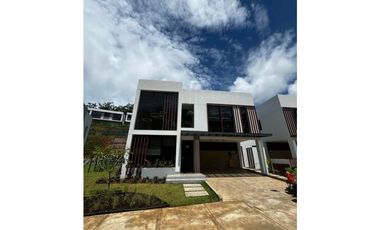 Panama Norte GC/Riverwalk Aquamarina 01158