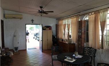 Venta: Casa frente al mar en Farallón, Coclé