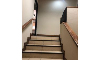 Venta edificio en Miraflores - Oficinas, bodega, y Parqueo de camiones