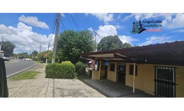 VENDO.CASA EN AREA COMERCIAL EN.DAVID