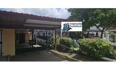 VENDO.CASA EN AREA COMERCIAL EN.DAVID