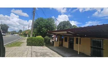 VENDO.CASA EN AREA COMERCIAL EN.DAVID