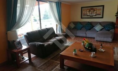 Casa en Venta en Av Berlin con Camino Peñflor