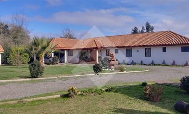 Casa en Venta en Av Berlin con Camino Peñflor