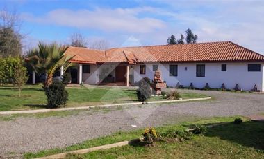 Casa en Venta en Av Berlin con Camino Peñflor