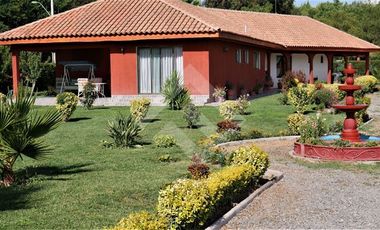 Casa en Venta en Av Berlin con Camino Peñflor