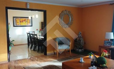 Casa en Venta en Av Berlin con Camino Peñflor