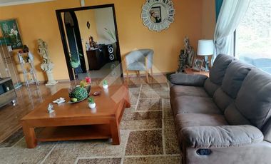 Casa en Venta en Av Berlin con Camino Peñflor