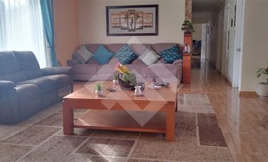 Casa en Venta en Av Berlin con Camino Peñflor