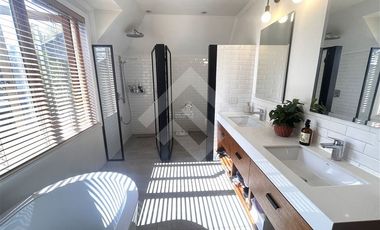 Casa en Venta en Holanda/Bustos