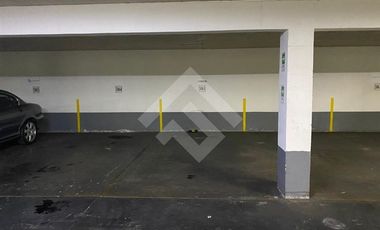 Oficina en Arriendo en AC Av La Dehesa puente nuevo y Av Las Condes