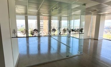 Oficina en Arriendo en AC Av La Dehesa puente nuevo y Av Las Condes