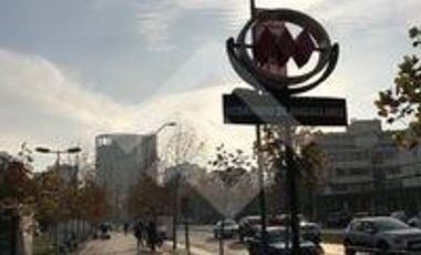 Estacionamiento en Venta en Metro Hernando de Magallanes/Leonardo da Vinci