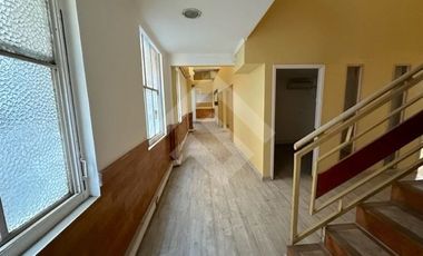 Oficina en Venta en AC AGUSTINAS CON MATÍAS COUSIÑO