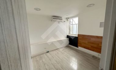 Oficina en Venta en AC AGUSTINAS CON MATÍAS COUSIÑO