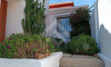 Casa en Venta en Los Arrayanes Sur/Cumbres de la Viña