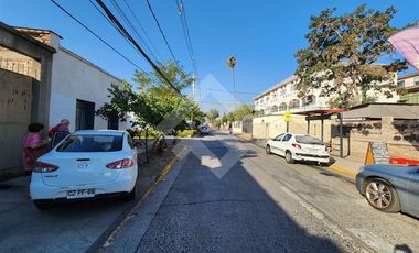 Local Comercial en Venta en AV. FERMIN VIVACETA / REINA MARIA