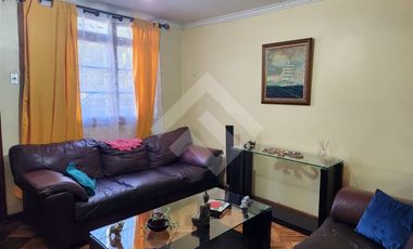 Local Comercial en Venta en AV. FERMIN VIVACETA / REINA MARIA