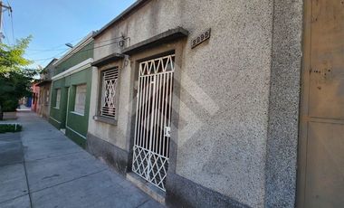 Local Comercial en Venta en AV. FERMIN VIVACETA / REINA MARIA