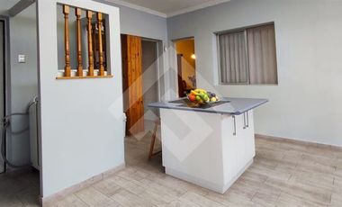 Casa en Venta en Aldunate con Ñuble