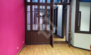 Casa en Arriendo en Sierra Bella / Av Matta