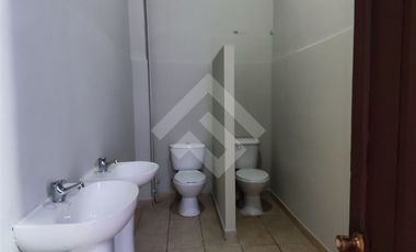 Casa en Arriendo en Sierra Bella / Av Matta