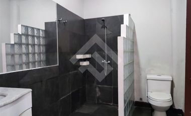 Casa en Arriendo en Sierra Bella / Av Matta