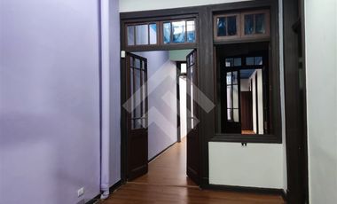Casa en Arriendo en Sierra Bella / Av Matta