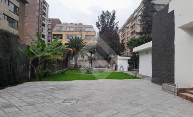 Local Comercial en Arriendo en Metro Monseñor Eyzaguirre