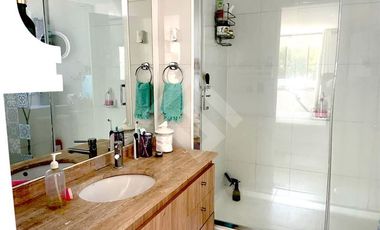 Casa en Venta en Av del valle con Sta. Catalina