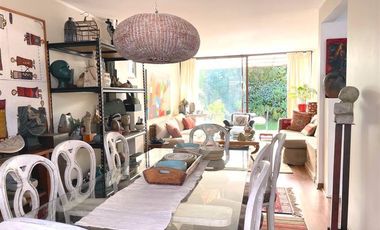 Casa en Venta en Av del valle con Sta. Catalina