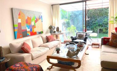 Casa en Venta en Av del valle con Sta. Catalina