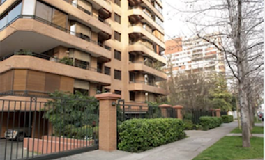 Estacionamiento en Venta en la gloria 77