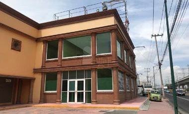 Edificio en renta sobre Av. Las Torres