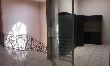Edificio en renta sobre Av. Las Torres