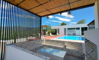 Quinta con Piscina privada en Venta en La Mesa/Ganga