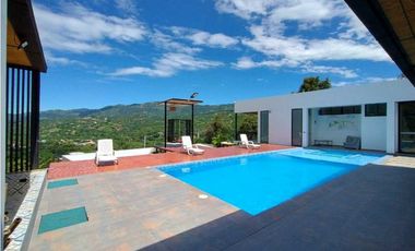Quinta con Piscina privada en Venta en La Mesa/Ganga