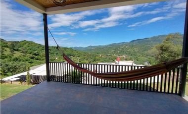 Quinta con Piscina privada en Venta en La Mesa/Ganga