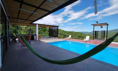 Quinta con Piscina privada en Venta en La Mesa/Ganga