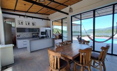 Quinta con Piscina privada en Venta en La Mesa/Ganga