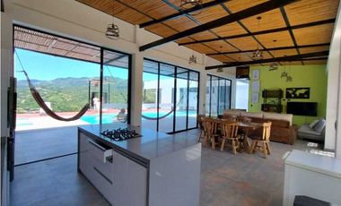 Quinta con Piscina privada en Venta en La Mesa/Ganga