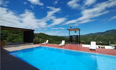 Quinta con Piscina privada en Venta en La Mesa/Ganga