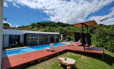 Quinta con Piscina privada en Venta en La Mesa/Ganga