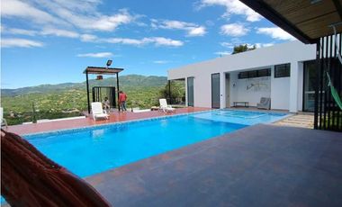 Quinta con Piscina privada en Venta en La Mesa/Ganga
