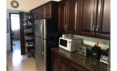 Venta: Propiedad de playa con 4 casas en Santa Clara