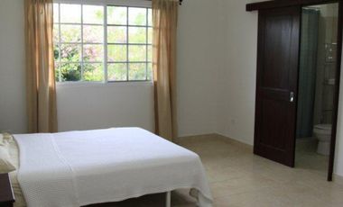 Venta: Propiedad de playa con 4 casas en Santa Clara
