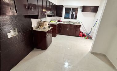 CRISTOBAL / DAVIS COLON / CASA 258M2 / 2 NIVELES / 4 HABITACIO