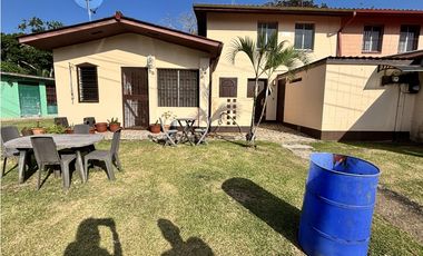 CRISTOBAL / DAVIS COLON / CASA 258M2 / 2 NIVELES / 4 HABITACIO