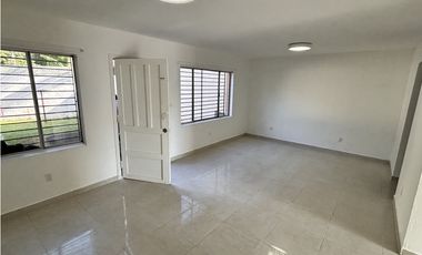 CRISTOBAL / DAVIS COLON / CASA 258M2 / 2 NIVELES / 4 HABITACIO
