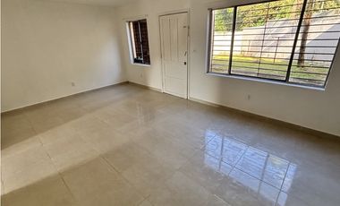 CRISTOBAL / DAVIS COLON / CASA 258M2 / 2 NIVELES / 4 HABITACIO